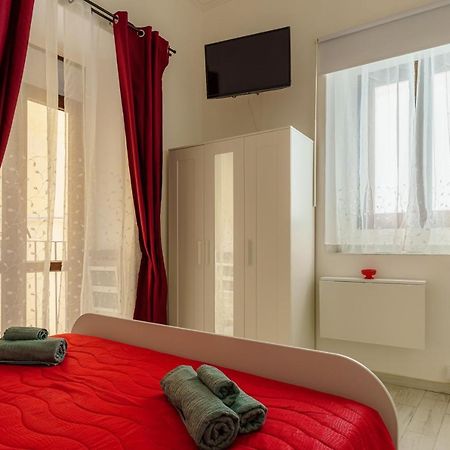 Casta Diva Holiday Rooms 卡塔尼亚 外观 照片