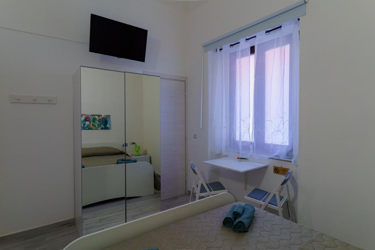 Casta Diva Holiday Rooms 卡塔尼亚 外观 照片