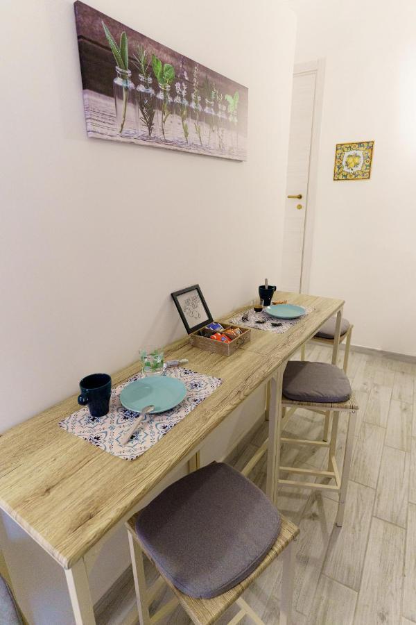 Casta Diva Holiday Rooms 卡塔尼亚 外观 照片